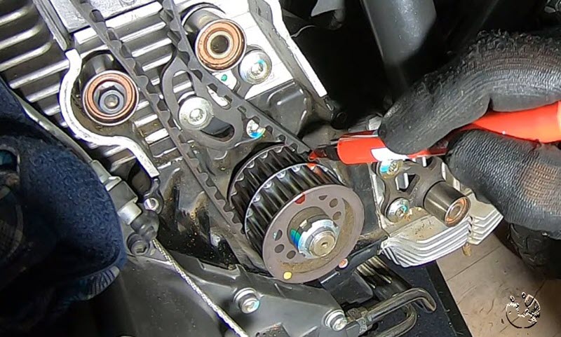 Wellenposition senkrechter Zylinder an Kurbelwelle bestimmen Ducati Scrambler 800